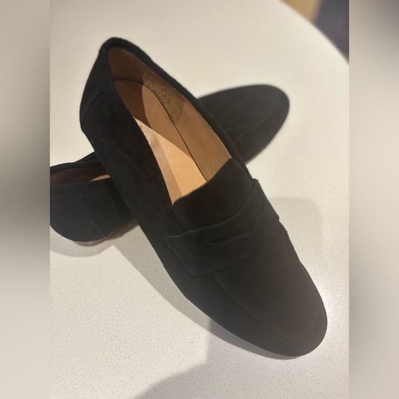 Quince Shoes - Black Suede Loafers by Quince. Size 7